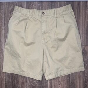 Covington Men's Khaki Pleated Chino Shorts Size 36